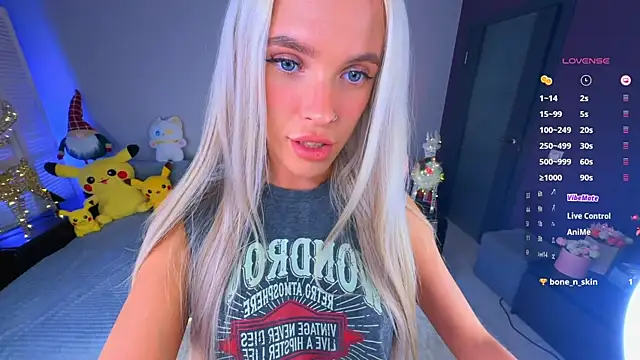 mikkixmeow online show from 5, 1, 2025