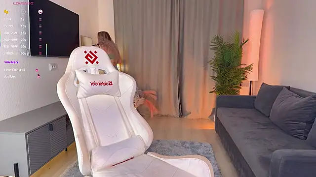 mikkixmeow online show from 5, 12, 2025