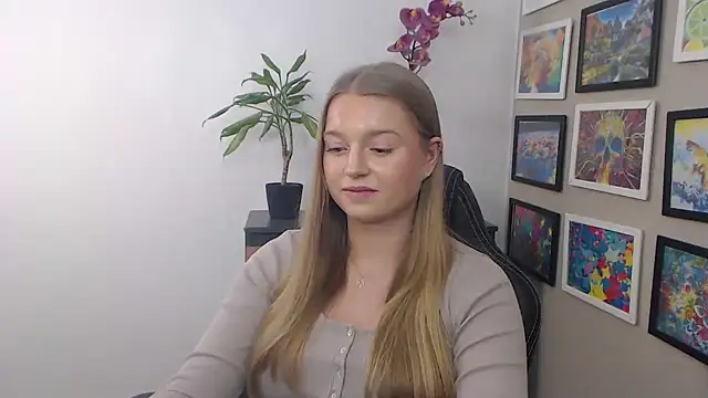 Snapshot of Mysteryerica chatting on 15, 1, 2025 Mysteryerica online show from 15, 1, 2025