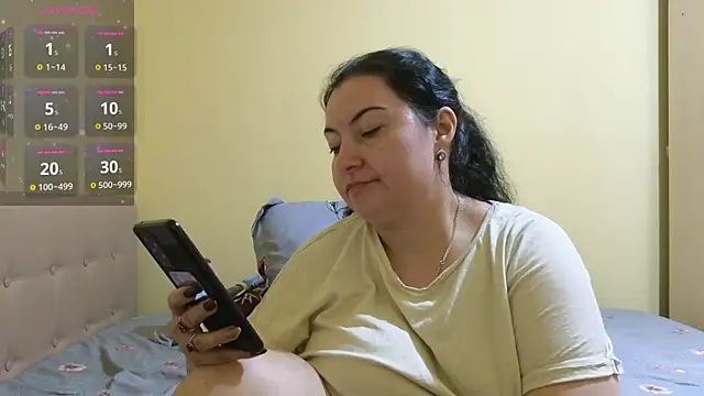 Snapshot of BBW_MILF_4U chatting on 7, 2, 2025 BBW MILF 4U online show from 7, 2, 2025