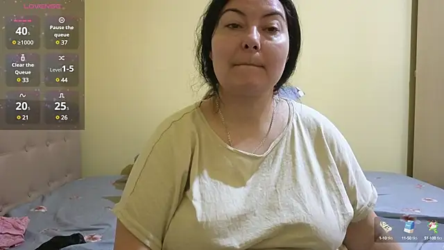 Snapshot of BBW_MILF_4U chatting on 10, 2, 2025 BBW MILF 4U online show from 10, 2, 2025