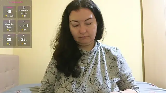 Snapshot of BBW_MILF_4U chatting on 5, 3, 2025 BBW MILF 4U online show from 5, 3, 2025