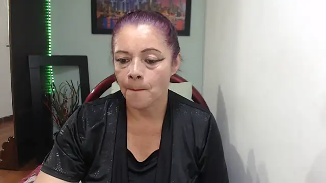 Snapshot of sexytitshot126 chatting on 5, 10, 2025 sexytitshot126 online show from 5, 10, 2025