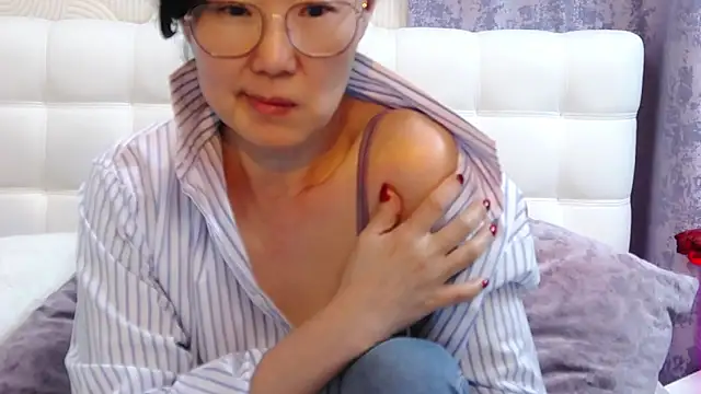 Snapshot of Asian_legs chatting on 11, 3, 2025 Asian legs online show from 11, 3, 2025