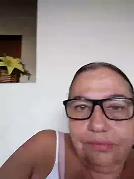 Snapshot of catdool chatting on 4, 1, 2025 catdool online show from 4, 1, 2025