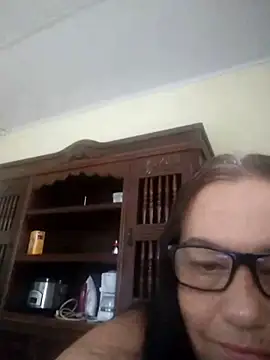 Snapshot of catdool chatting on 6, 1, 2025 catdool online show from 6, 1, 2025