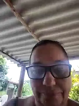 Snapshot of catdool chatting on 11, 1, 2025 catdool online show from 11, 1, 2025