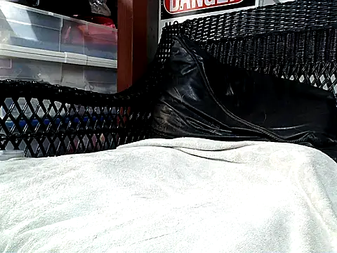 Snapshot of HungHawaiian808@xh chatting on 18, 9, 2025 HungHawaiian808xh online show from 18, 9, 2025