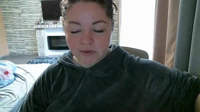 Snapshot of cute__cherry chatting on 10, 3, 2025 cute  cherry online show from 10, 3, 2025