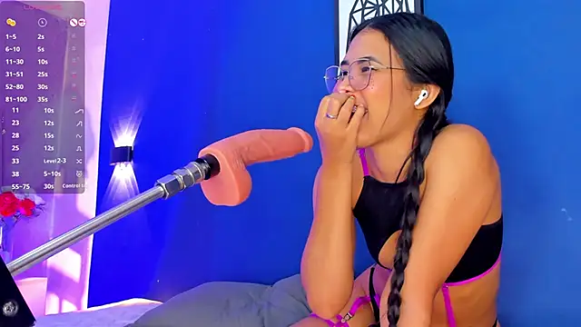 alysson 18 online show from 1, 3, 2025