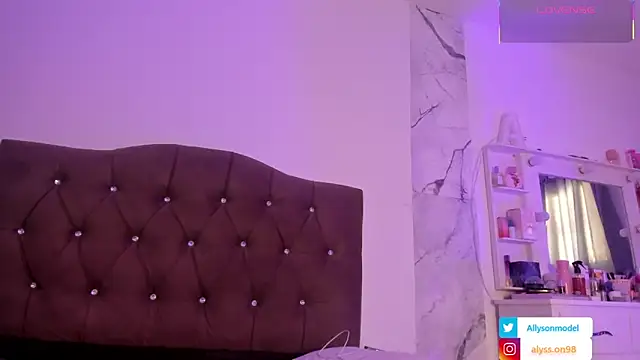 alysson 18 online show from 13, 4, 2026