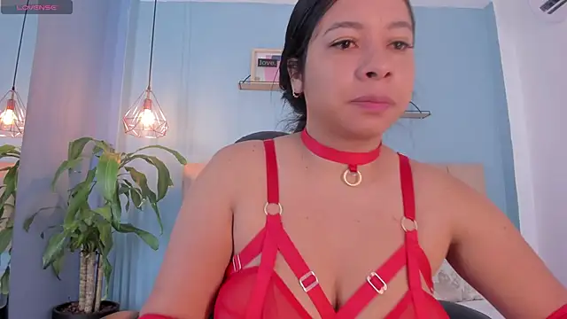 Snapshot of MaraOwen_ chatting on 7, 11, 2025 MaraOwen online show from 7, 11, 2025