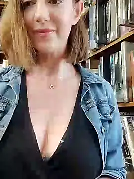 TopsyWilde online show from 11, 2, 2025