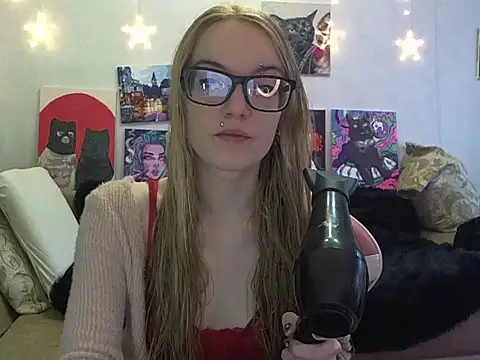 SecretSophia online show from 28, 10, 2025