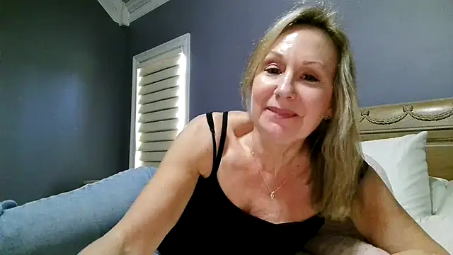 Snapshot of Lisaisluscious chatting on 11, 7, 2026 Lisaisluscious online show from 11, 7, 2026