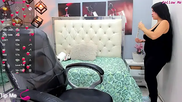 pearl weet online show from 31, 5, 2026