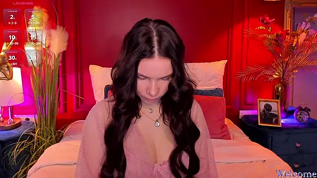 Snapshot of MiaMuse chatting on 10, 2, 2025 MiaMuse online show from 10, 2, 2025