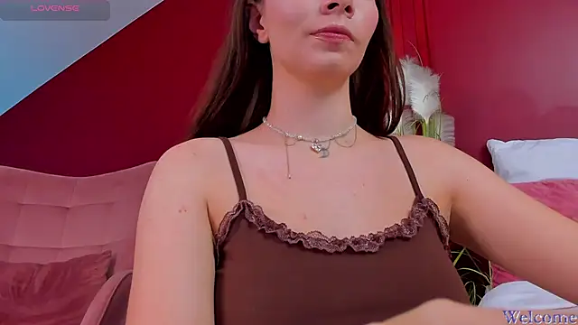 Snapshot of MiaMuse chatting on 9, 10, 2025 MiaMuse online show from 9, 10, 2025