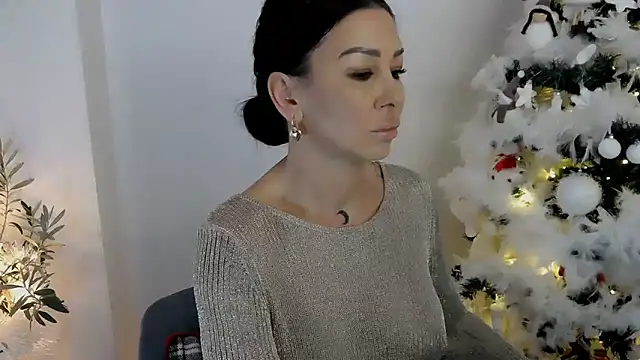 Snapshot of Xentthia chatting on 16, 12, 2025 Xentthia online show from 16, 12, 2025