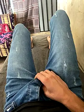 Snapshot of stevesaa chatting on 8, 10, 2025 stevesaa online show from 8, 10, 2025