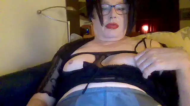 Snapshot of Mona-Mature chatting on 9, 5, 2026 Mona-Mature online show from 9, 5, 2026