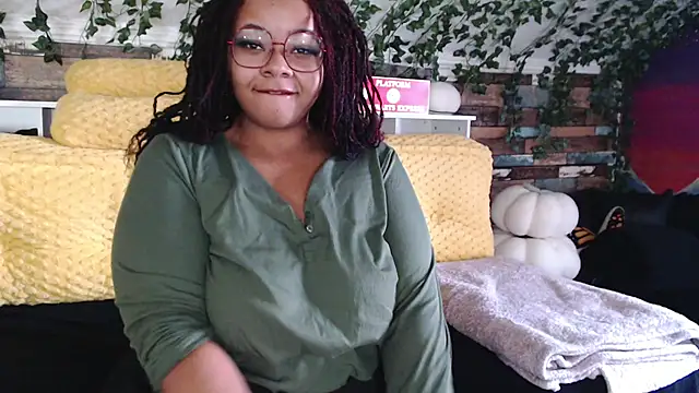 Snapshot of -khayaparker chatting on 10, 2, 2025 -khayaparker online show from 10, 2, 2025