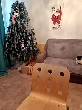 LazyTanukii online show from 18, 12, 2024