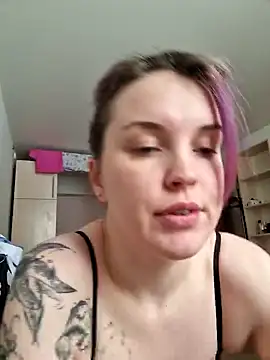 LazyTanukii online show from 29, 1, 2025