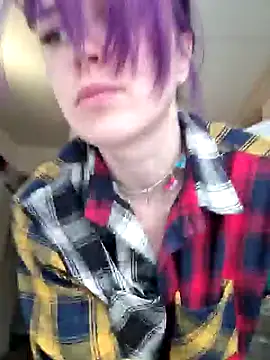 LazyTanukii online show from 3, 2, 2025