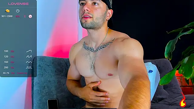 Snapshot of vanegas_luis chatting on 22, 12, 2024 vanegas luis online show from 22, 12, 2024