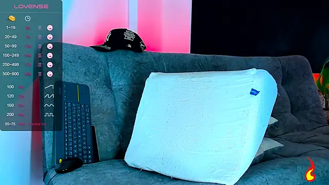 Snapshot of vanegas_luis chatting on 10, 1, 2025 vanegas luis online show from 10, 1, 2025