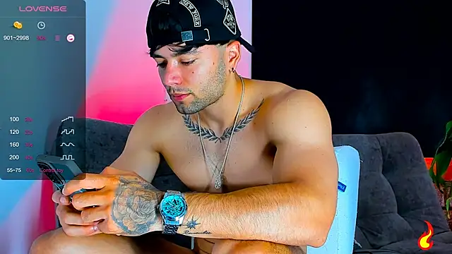 Snapshot of vanegas_luis chatting on 11, 1, 2025 vanegas luis online show from 11, 1, 2025