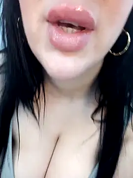 Snapshot of Queen_sousou chatting on 2, 2, 2025 Queen sousou online show from 2, 2, 2025