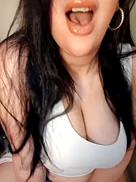 Snapshot of Queen_sousou chatting on 12, 3, 2025 Queen sousou online show from 12, 3, 2025