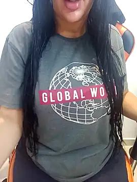 Snapshot of Queen_sousou chatting on 7, 10, 2025 Queen sousou online show from 7, 10, 2025