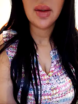 Snapshot of Queen_sousou chatting on 9, 10, 2025 Queen sousou online show from 9, 10, 2025