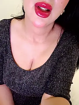 Snapshot of Queen_sousou chatting on 6, 6, 2026 Queen sousou online show from 6, 6, 2026