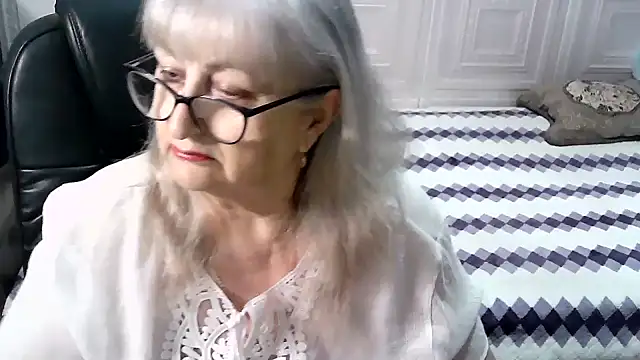 Snapshot of LolkaAlyss chatting on 1, 12, 2025 LolkaAlyss online show from 1, 12, 2025