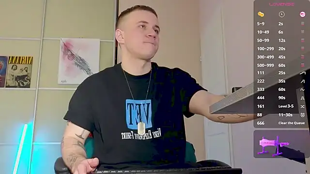 Snapshot of Ethan_and_mike chatting on 22, 10, 2025 Ethan and mike online show from 22, 10, 2025