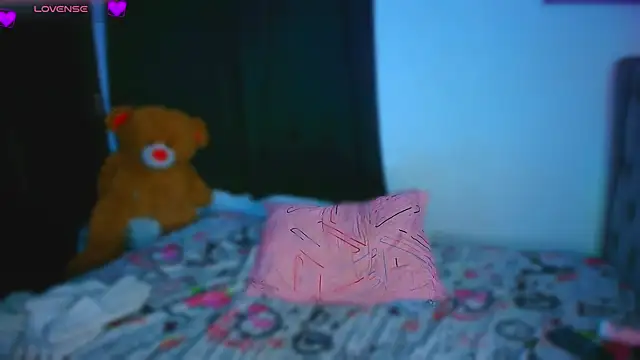 Snapshot of Mishukitty chatting on 30, 11, 2025 Mishukitty online show from 30, 11, 2025