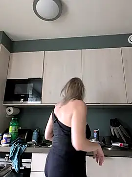 NaomiAndFriends online show from 30, 11, 2025