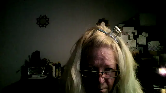 Snapshot of XTRAHORNYONE chatting on 6, 10, 2025 XTRAHORNYONE online show from 6, 10, 2025