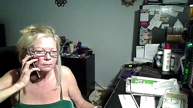 XTRAHORNYONE online show from 6, 5, 2026