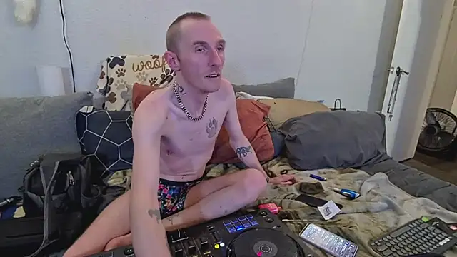 pyrowuff online show from 23, 11, 2025