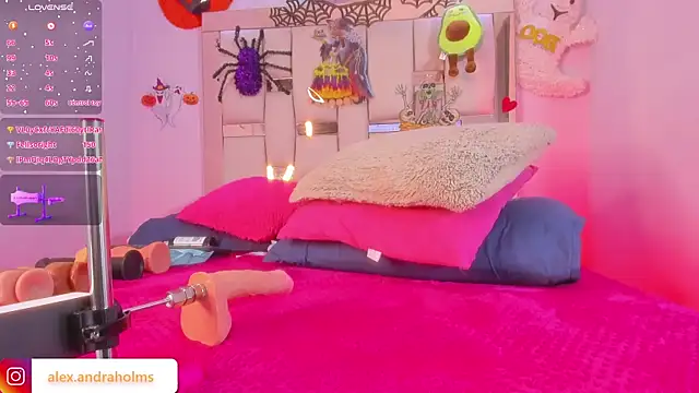 Snapshot of lysa_thomas chatting on 31, 10, 2025 lysa thomas online show from 31, 10, 2025