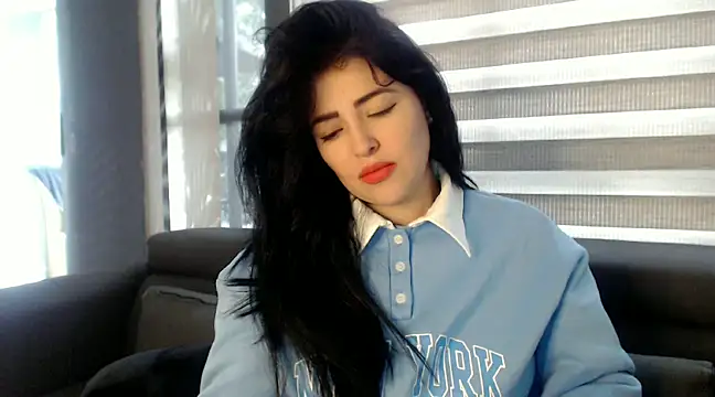 Aleska  Bell online show from 4, 2, 2025