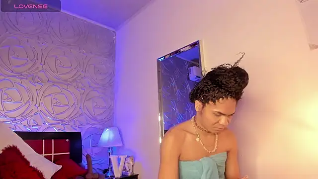 vennus1  online show from 28, 1, 2025