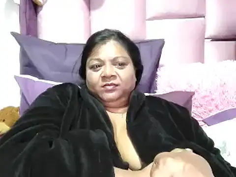 Snapshot of IndianDelia chatting on 20, 10, 2025 IndianDelia online show from 20, 10, 2025