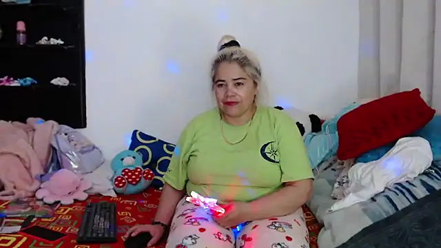 Snapshot of estrellita_fugaz16x chatting on 13, 12, 2024 estrellita fugaz16x online show from 13, 12, 2024