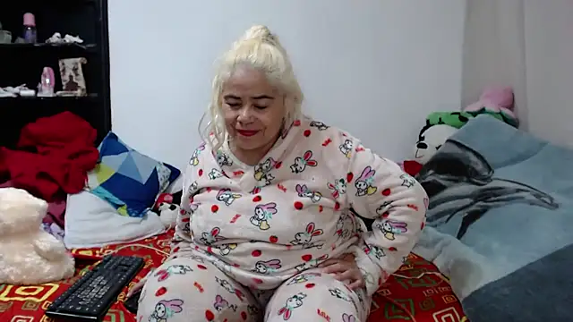 Snapshot of estrellita_fugaz16x chatting on 31, 12, 2024 estrellita fugaz16x online show from 31, 12, 2024